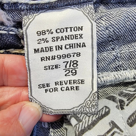 Trademark H Cropped Denim Jeans Logo Embroidered Cuffed Medium  Wash Size 29 - Picture 13 of 15